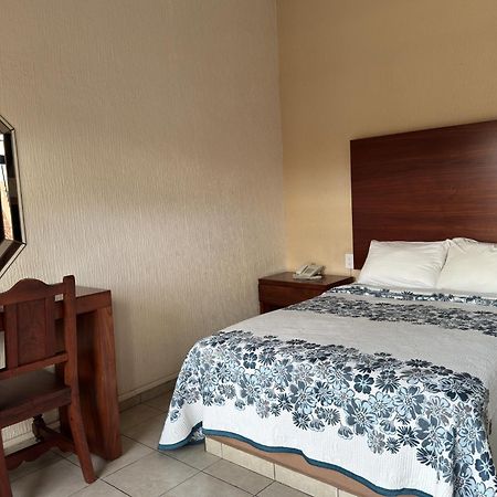 Hotel Las Fuentes Лагос де Морено Екстериор снимка